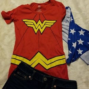 Wonder Woman t shirt with cape